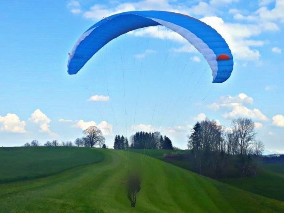 Neuwertiger Gleitschirm Advance Alpha 6 Gurtzeug & Notschirm Kaufen