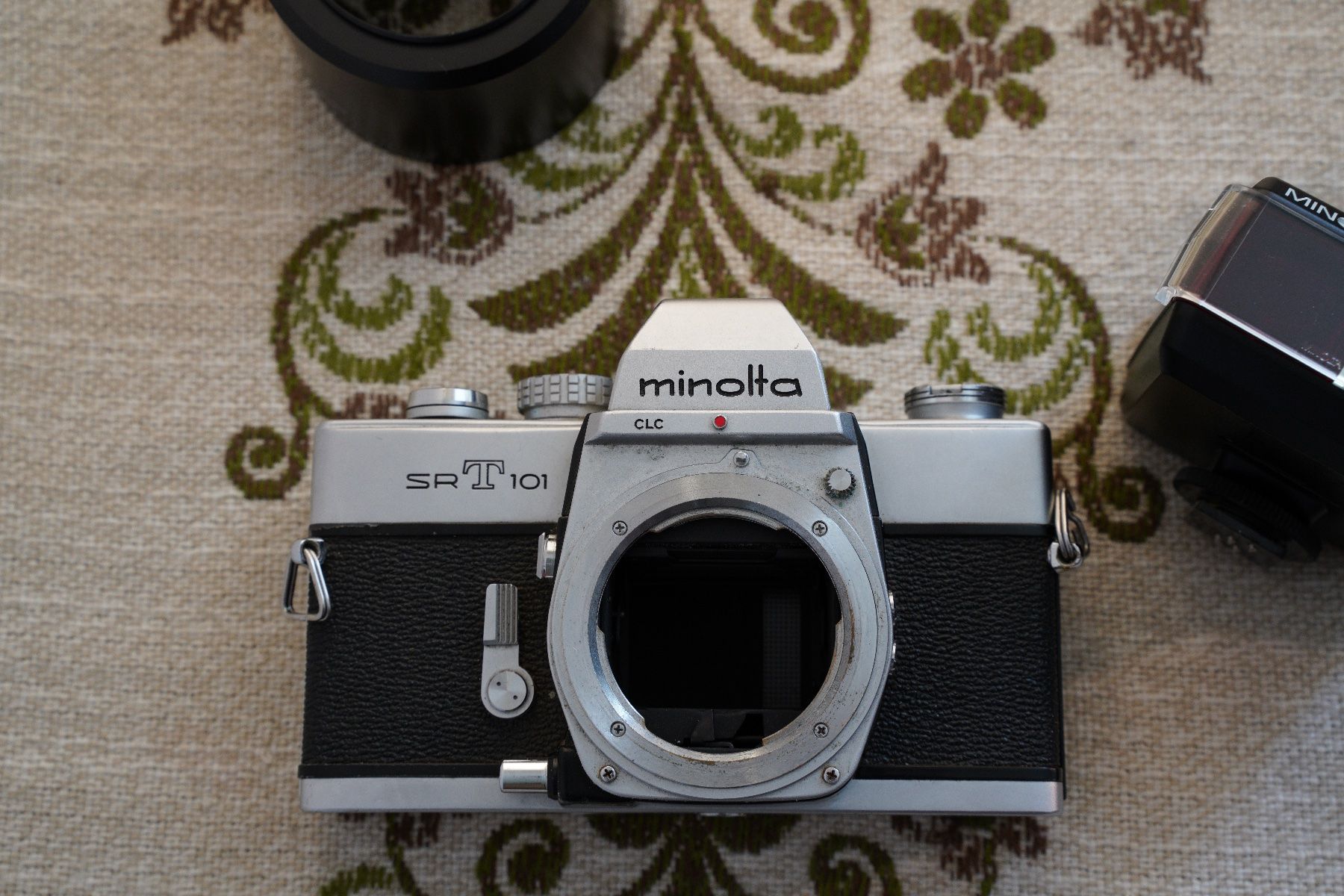 Minolta Fotocamera: Minolta SRT101- 70-300mm - Minolta Programm 1000AF – Difettoso da Dagmersellen venduto da sim_zqh8 1