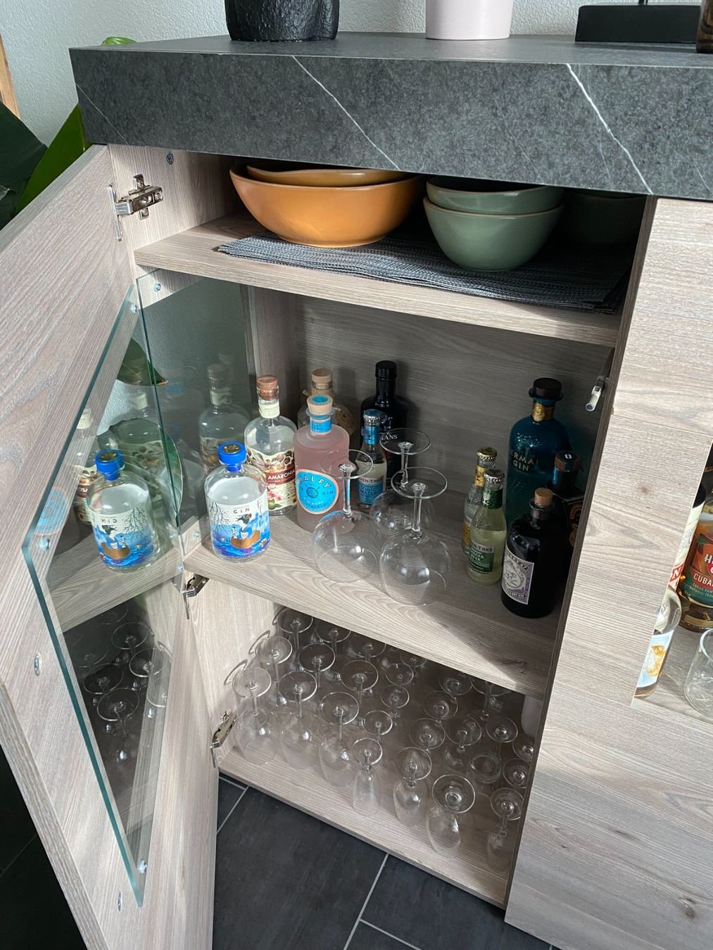 Conforama Büffets: Buffet haut – Gebraucht aus Sévaz von and_xtf5 1