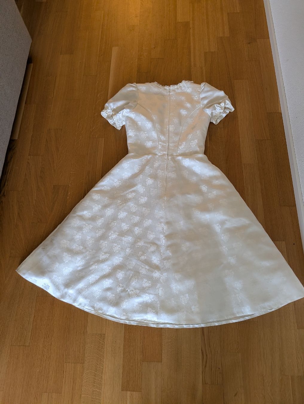 C&A Robes: Fest Dirndl Edel – D'occasion à Jona par Schaniarle 3