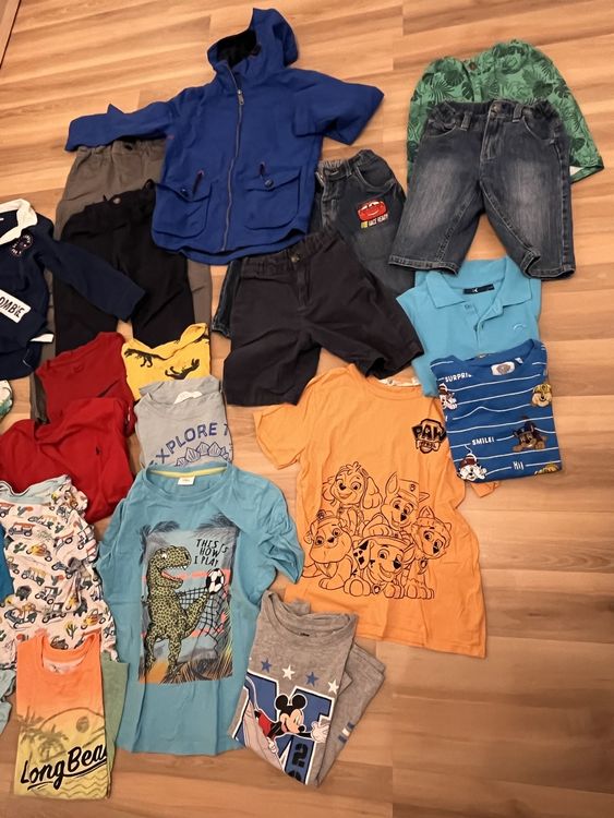 Ensembles coordonnés: Sommerkleiderpaket Jungs 122,24 Teile – D'occasion à Pfungen par nad_vt7k 3