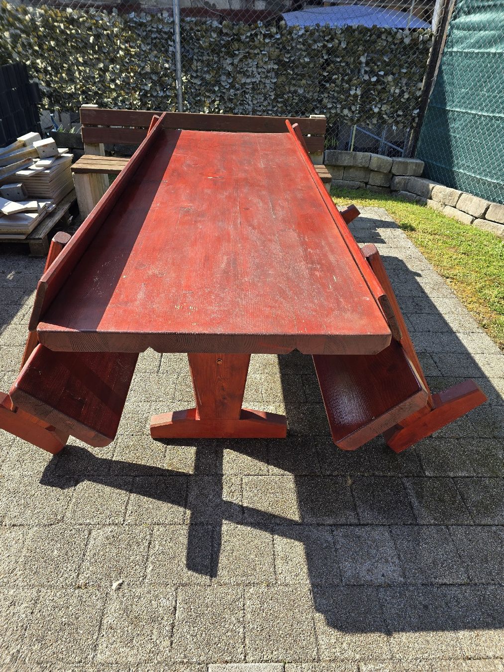 Set di tavolo e panche: Massiver Esstisch mit Bänken – Usato da Niederhasli venduto da Bully10