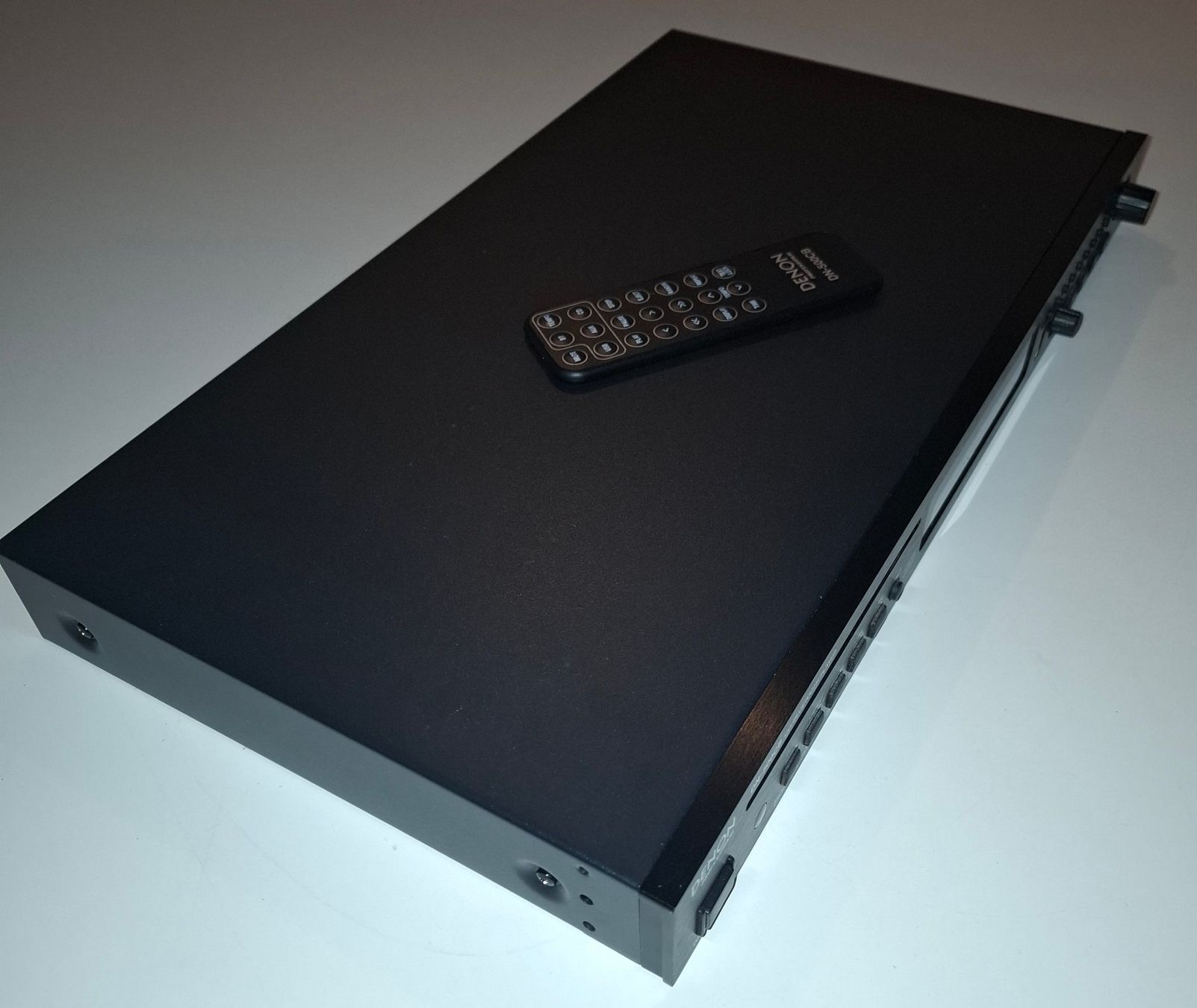 Denon Multimediaplayer & Streamer: Denon DN-500CB CD/BLUETOOTH PLAYER (defekt) – Defekt aus St. Gallen von WWL 5