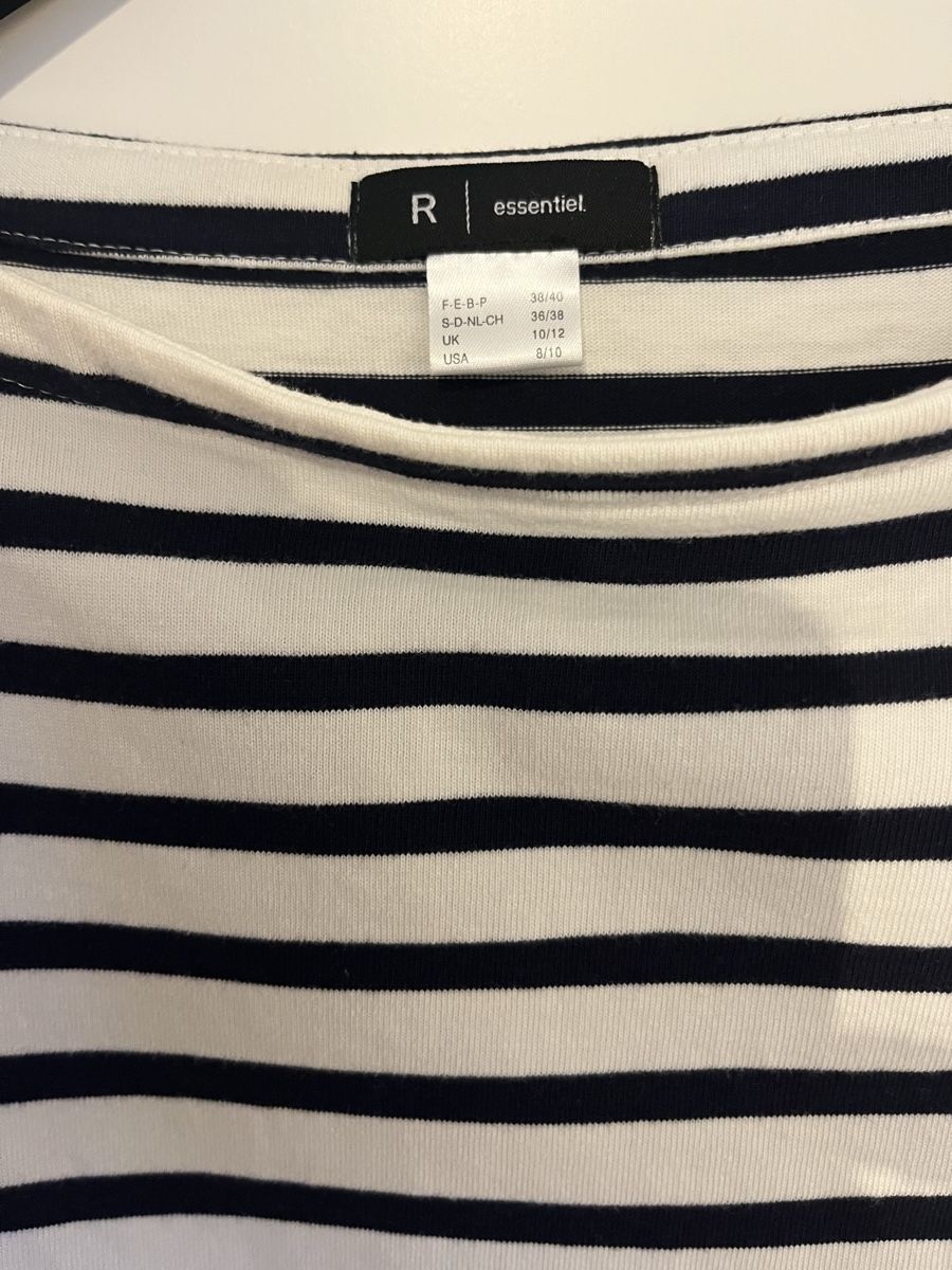Vestiti: Essentiel Kleider Gr.36/38. – Usato da Zürich venduto da LemonadeZH 2