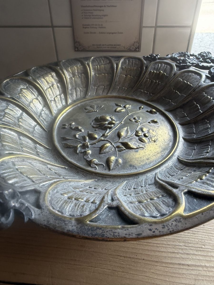 Servierplatten: Dekorative Schale Zinn Jugendstil  – Gebraucht aus Plasselb von SeislerBrocki 2