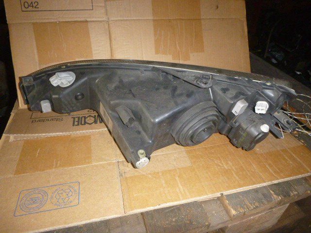 Peugeot Fari: Scheinwerfer VR Peugeot 206 6205S7 – Usato da güttingen venduto da Promotor24 1