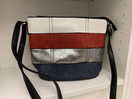 Schicke Handtasche mehrfarbig