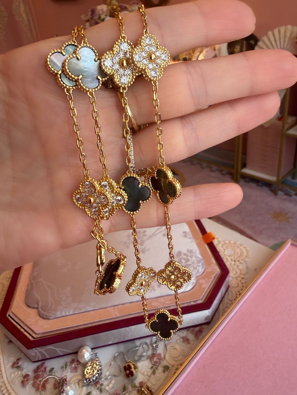Ketten: Collier Alhambra doré diamants nacre – Neu und originalverpackt aus St-Maurice von Sandrinette123 3