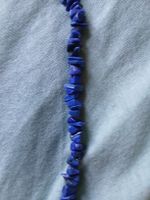 Collier en lapis-lazuli pierres brutes état neuf