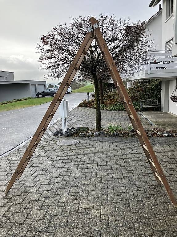 Scale: Holz Bockschiebeleiter Mobil – Usato da Bronschhofen venduto da Oggy0
