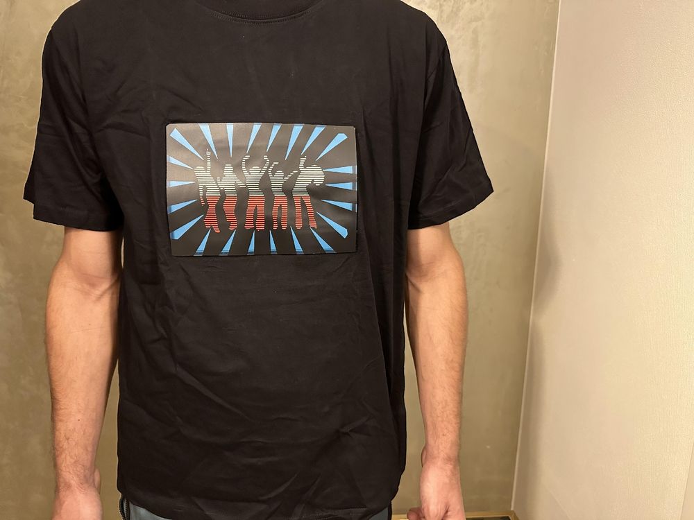 T-shirt mit shop led beleuchtung