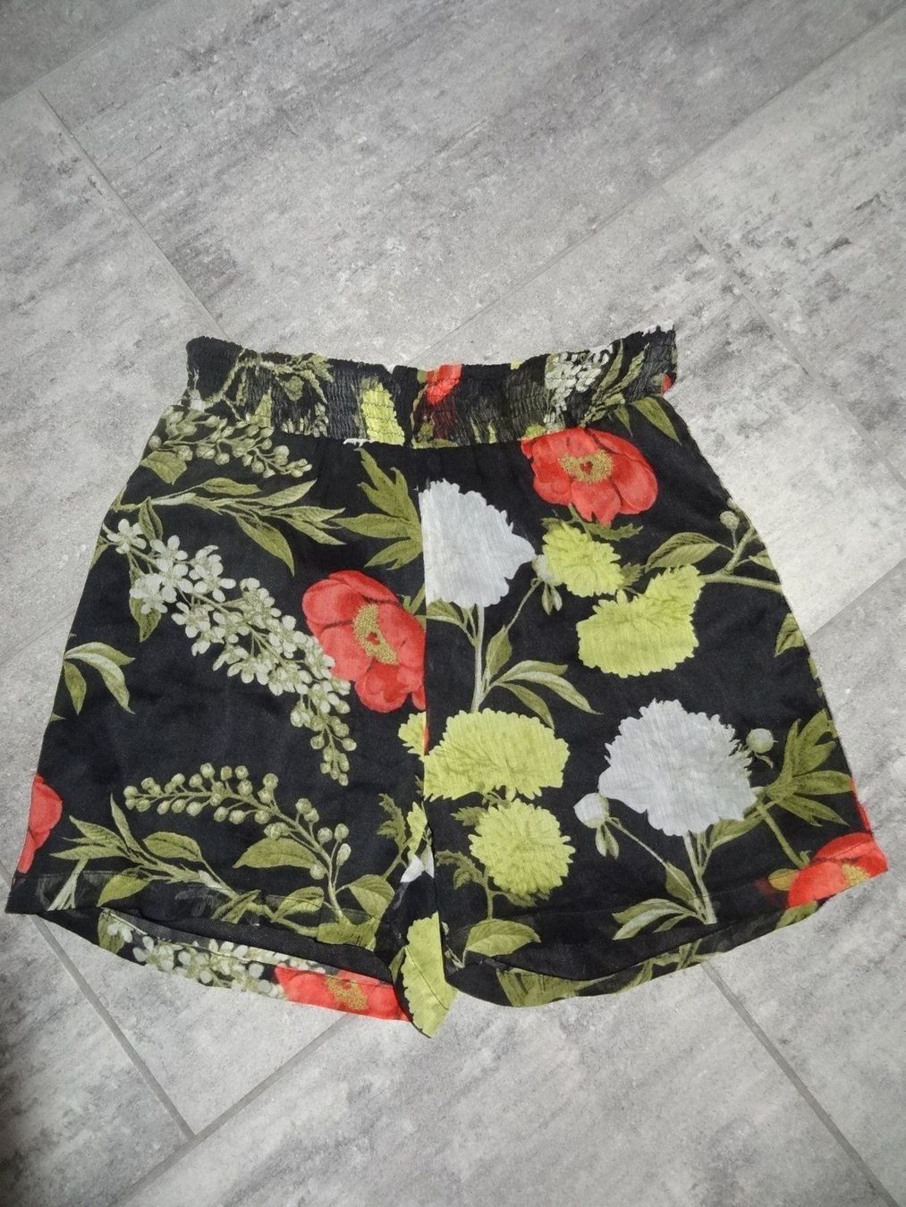 Vero Moda Pantaloni: Shorts Gr. XS – Nuovo (secondo la descrizione) da Entlebuch venduto da Waldschratt65
