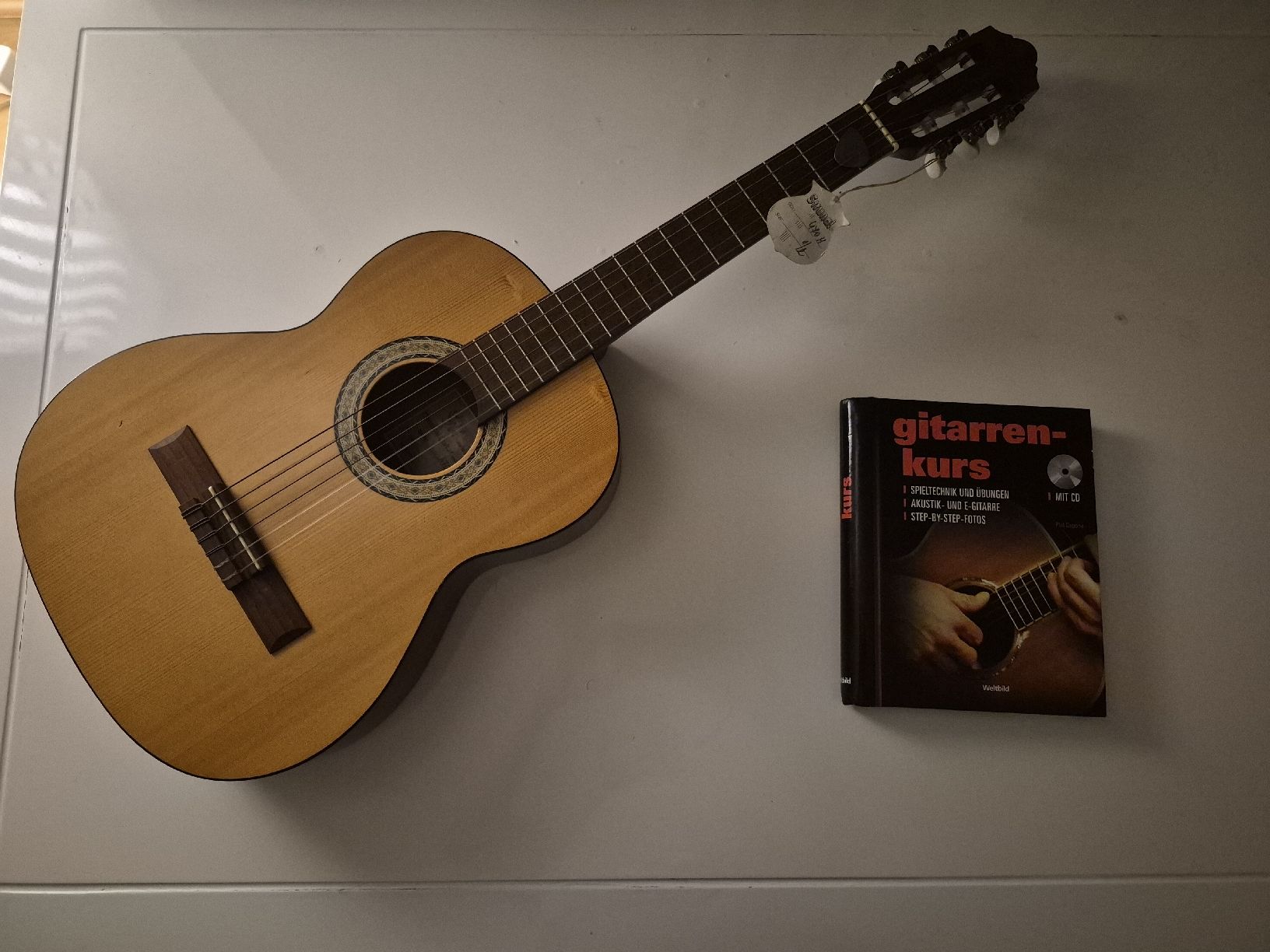 Strumenti musicali: Gitarre mit Buch&CD – Usato da Dielsdorf venduto da BARDARRU