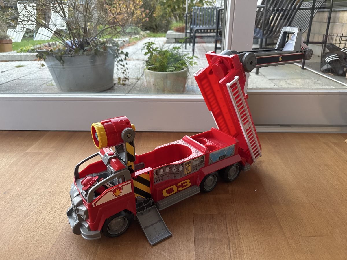 Giocattoli: grosses Paw Patrol Feuerwehrauto mit Marshall – Usato da Rüti ZH venduto da bashki 3