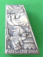 Basler Fasnachtsplakette Silber mit Nadel 1986