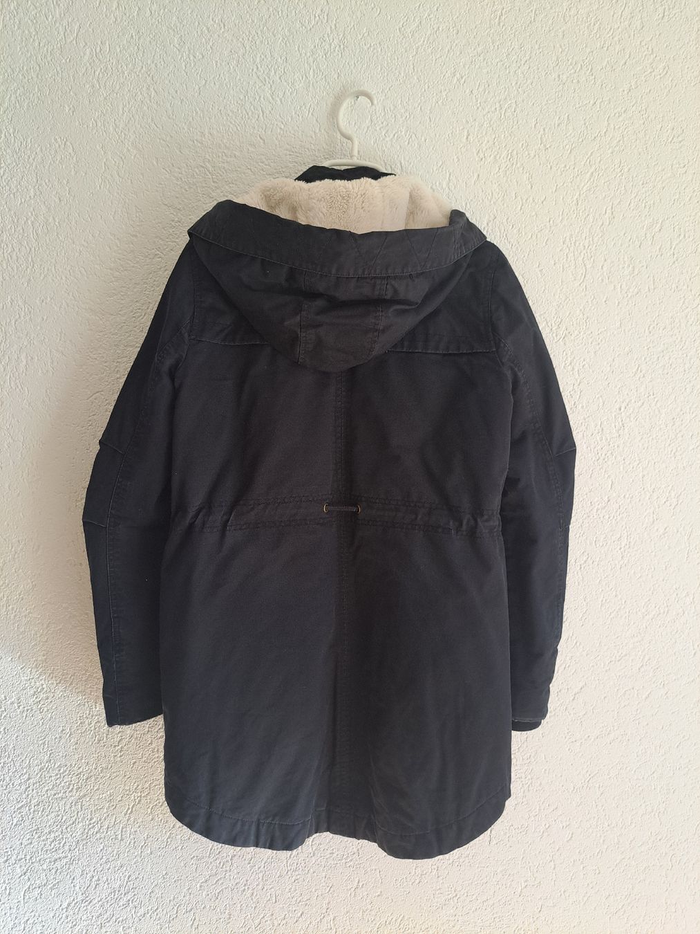 H&M Vestes: Winterjacke schwarz – D'occasion à Grosshöchstetten par Roswitha88 1