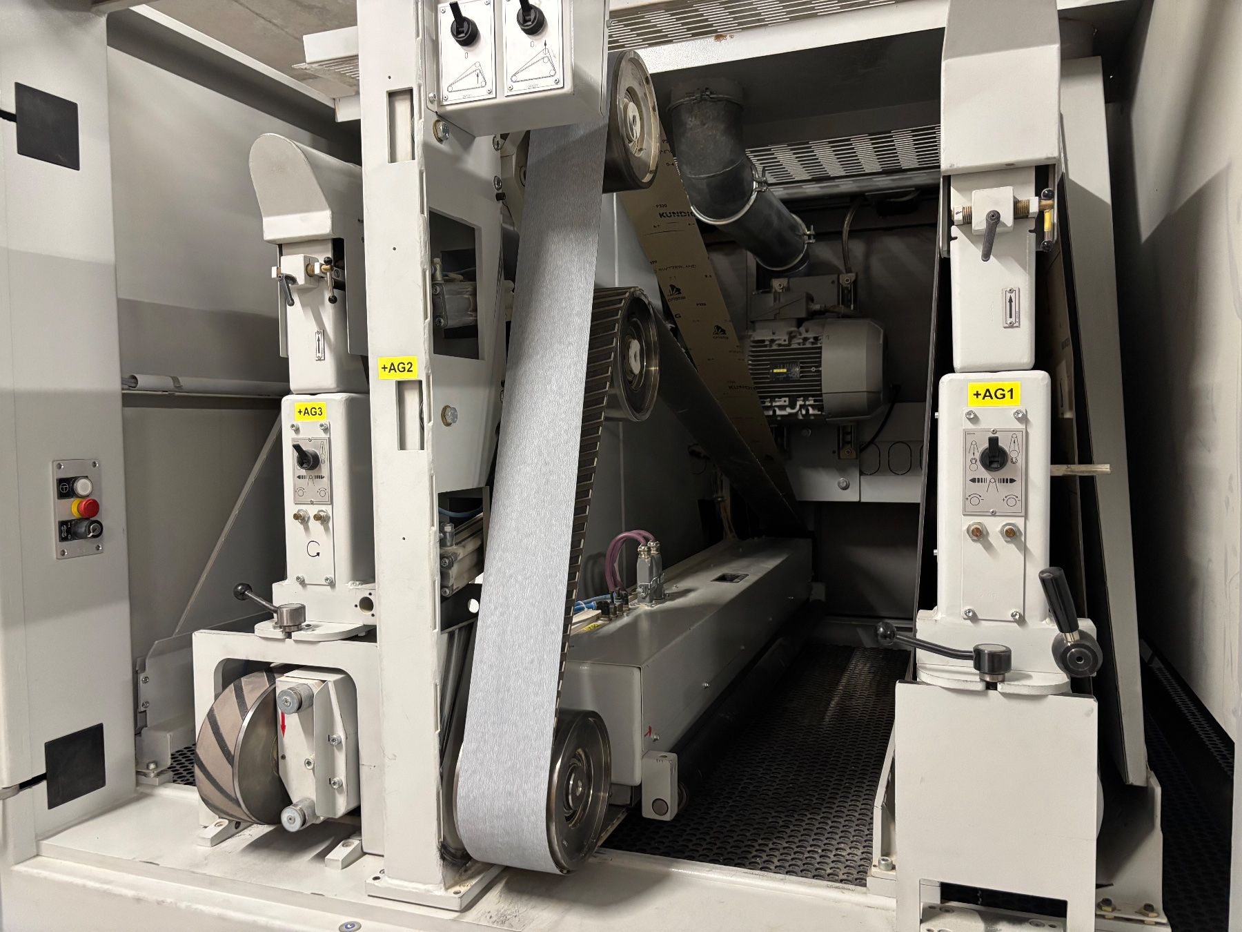 Smerigliatrici & Lucidatrici: Weber Breitbandschleifmaschine LCE 1350 – Usato da Mosnang venduto da TrunigerAG 1