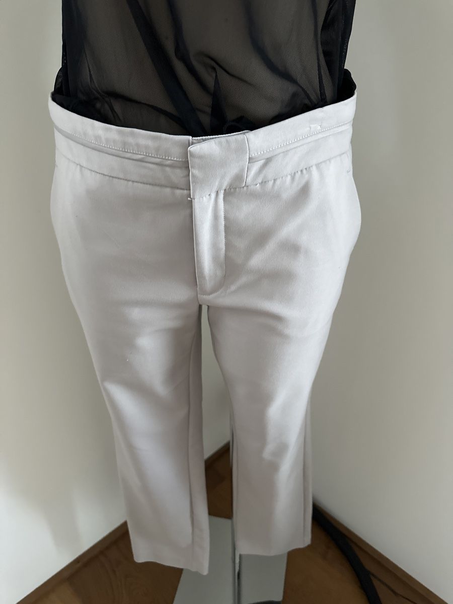 Mango Pantaloni: Elegante Mango Stoffhose hellgrau Gr. 38 – Usato da Chur venduto da Renibe 1