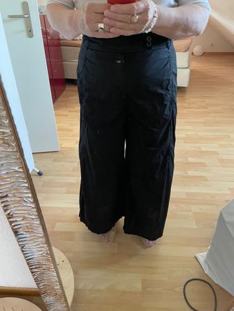 Closed Stoffhose schwarz Grösse 33 (42/44)