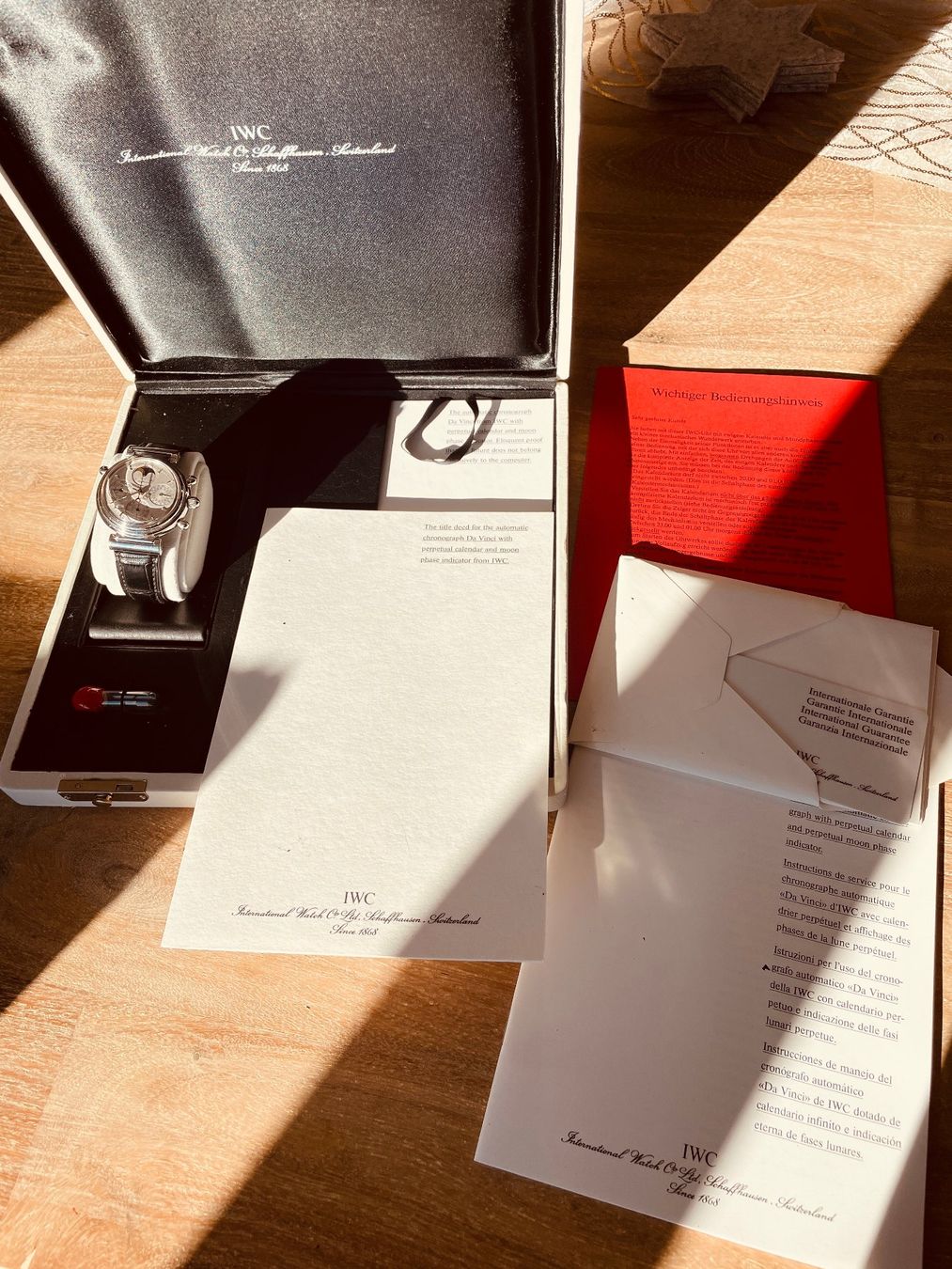 IWC Orologi: IWC Da Vinci Ewiger Kalender Platin – Usato da Arboldswil venduto da Musashi 1