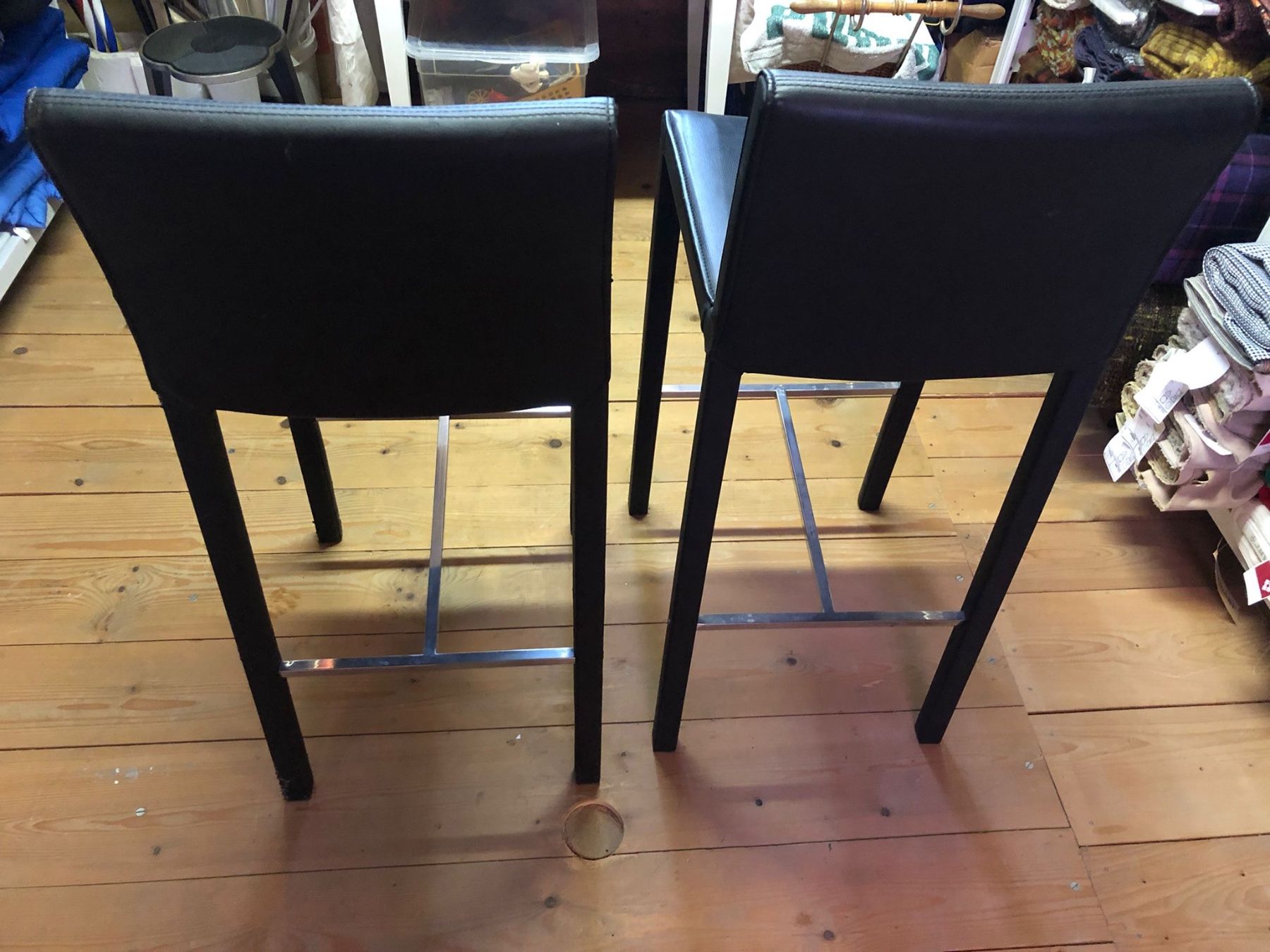 Hocker: 2 schwarze Kunstleder Barhocker – Gebraucht aus Röschenz von Tashroal 1