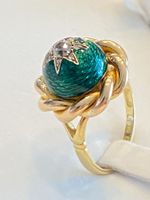 Schöner antiker Damenring Gelbgold, emailliert mit Diamant