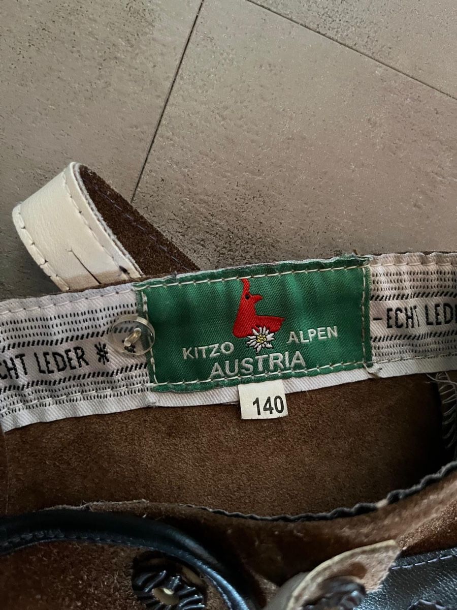 Pantaloni: Kinder Lederhosen – Usato da Oftringen venduto da kawia 2