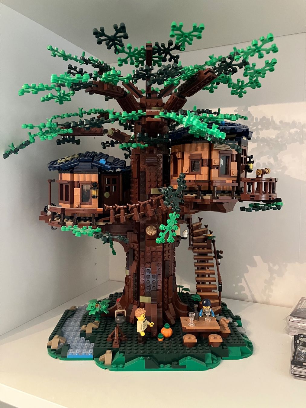 Lego Jeux de construction: LEGO Ideas 21318  Baumhaus – D'occasion à Châtel-St-Denis par Lestresorsdugrenier