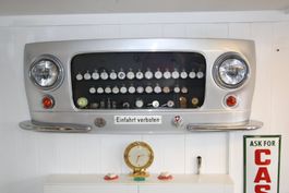 WANDVITRINE UNIKAT  FIAT CHROM GLAS