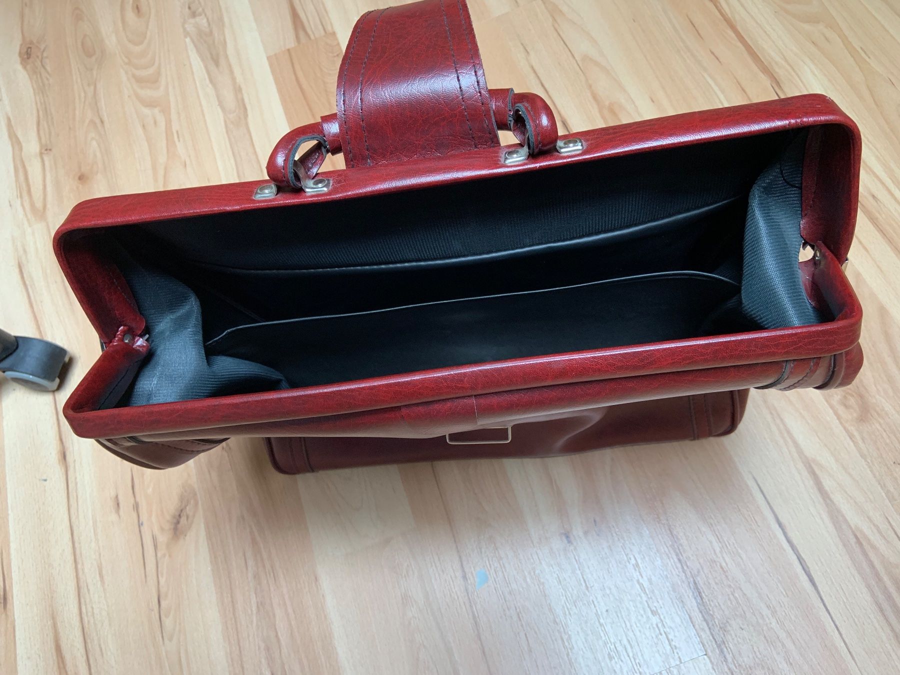 Valigie & Borse: Sacoche de voyage (documents) – Usato da Ecublens VD venduto da timily 4