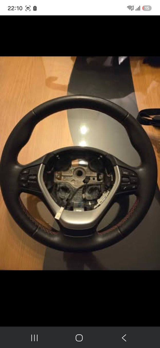 BMW Tutti pezzi di ricambio auto: volant d'origine BMW – Usato da Monthey venduto da yan_blg8 1