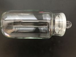 Antike englische Glasdosen / Apothekersode "Ravenhead"