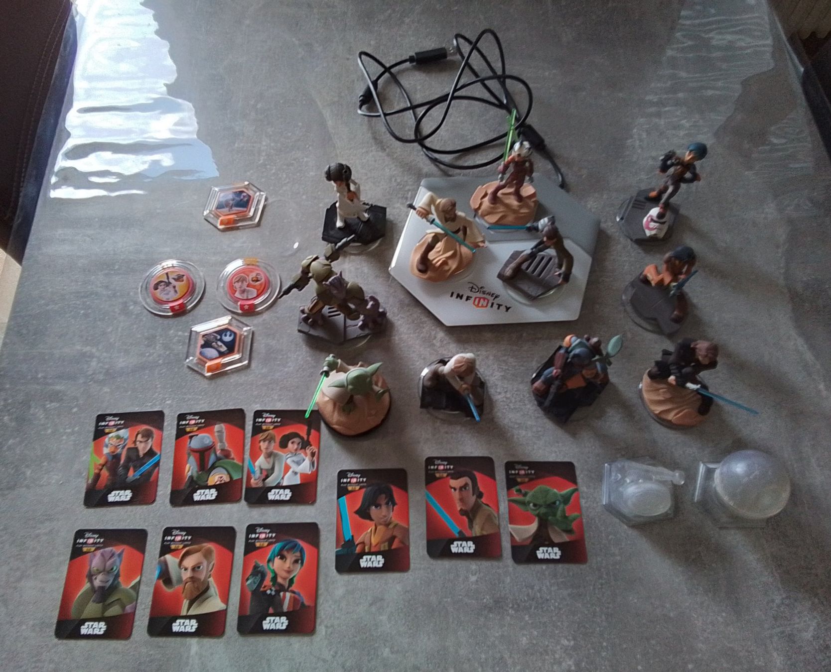 Microsoft Jeux: Collection Xbox360 + 83 jeux + figurines – D'occasion à Courgenay par Romano-Athletics 6