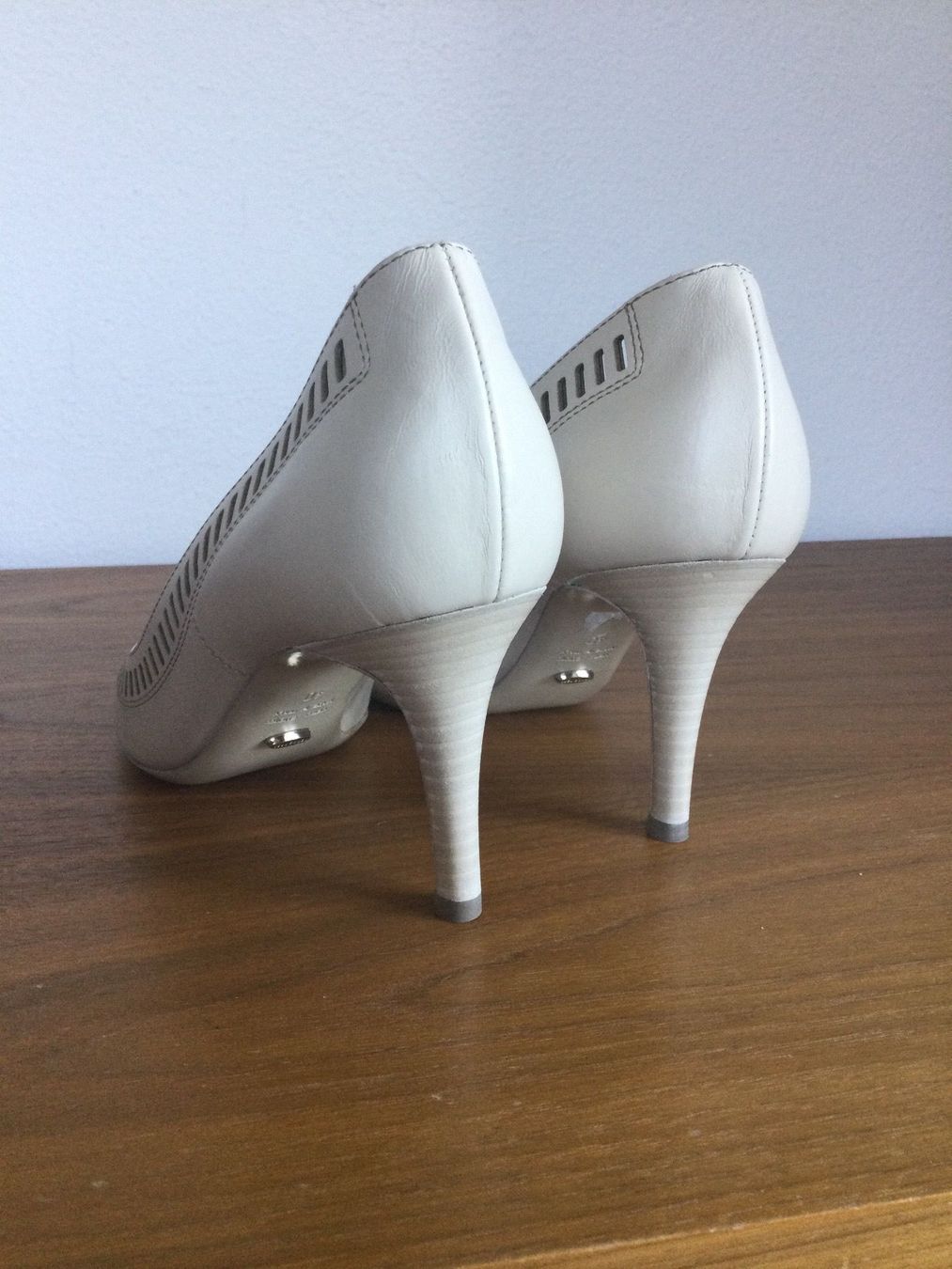 Sergio Rossi Scarpe da donna: Sergio Rossi Pumps Peep Toe ecru Neu 40 – Nuovo e nell'imballaggio originale da Stäfa venduto da loveforeverlove 4