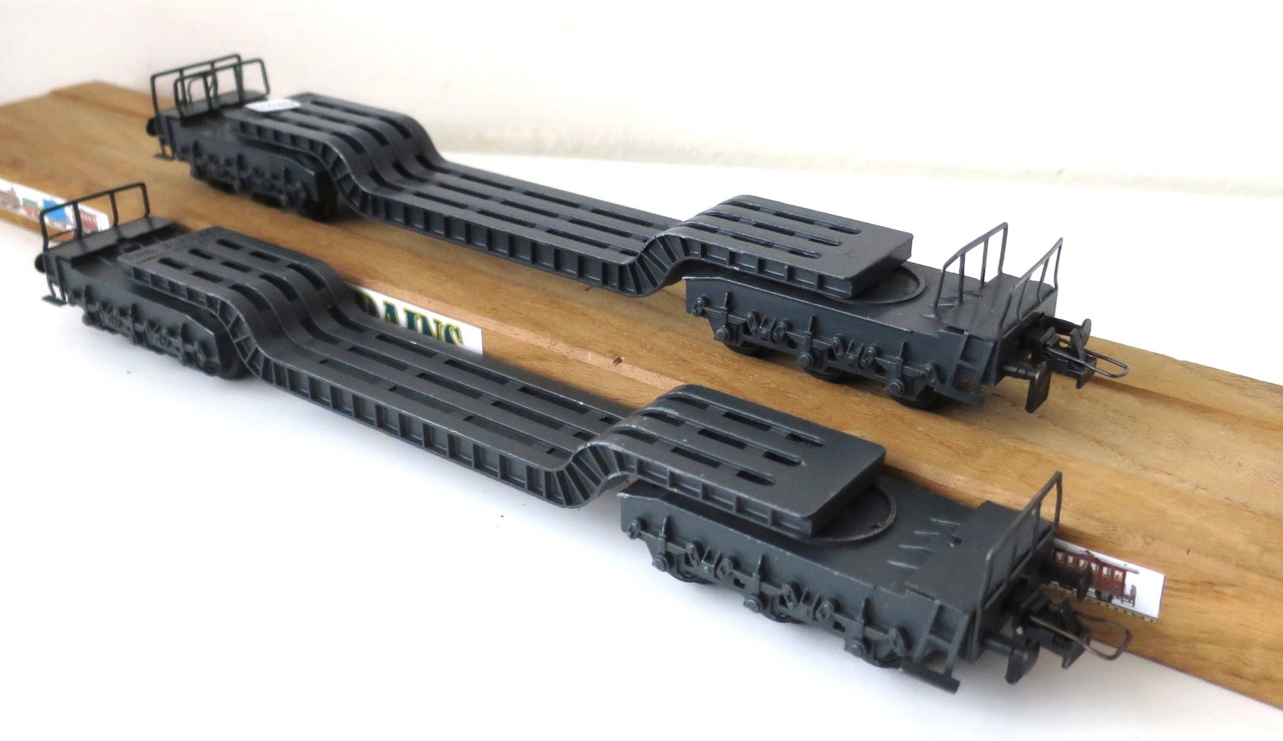 Trix Modellini di ferrovie: TRIX EXPRESS DB DEUX WAGONS POUR CHARGES LOURDES – Usato da Gland venduto da FRtrains
