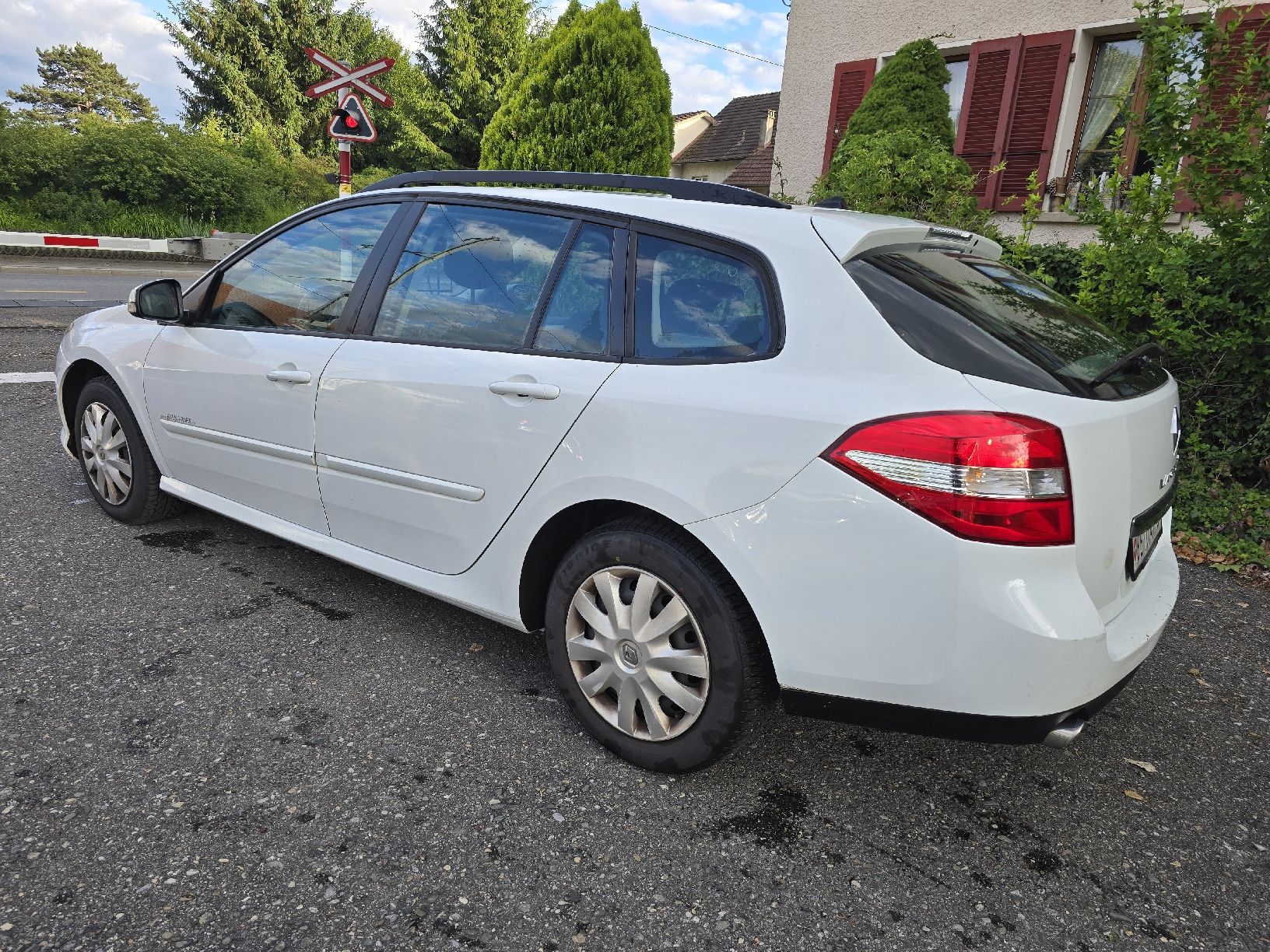 Renault Automobili: renault laguna 2.0 diesel – Usato da Biel/Bienne venduto da meh_ycg5 2
