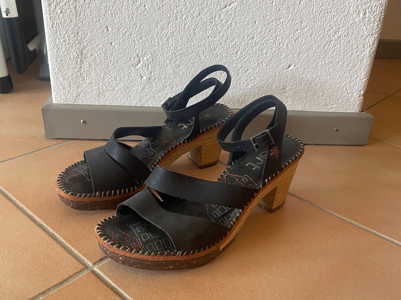 Art Damenschuhe: Art Sandalen Leder schwarz – Gebraucht aus Clarens von Lois86