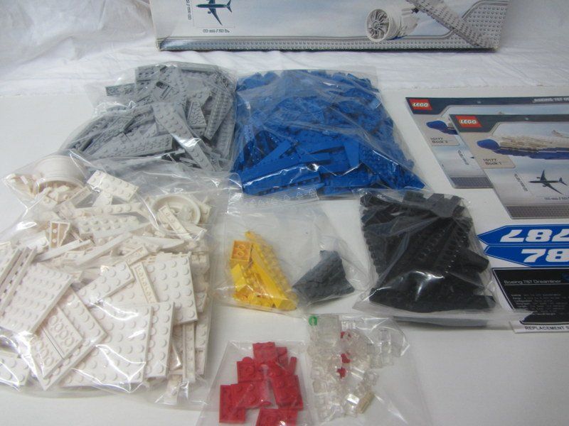 Lego Kit di costruzioni: LEGO Sculptures 10177 " Boeing 787 Dreamliner " – Usato da Kreuzlingen venduto da heinrich7h 8
