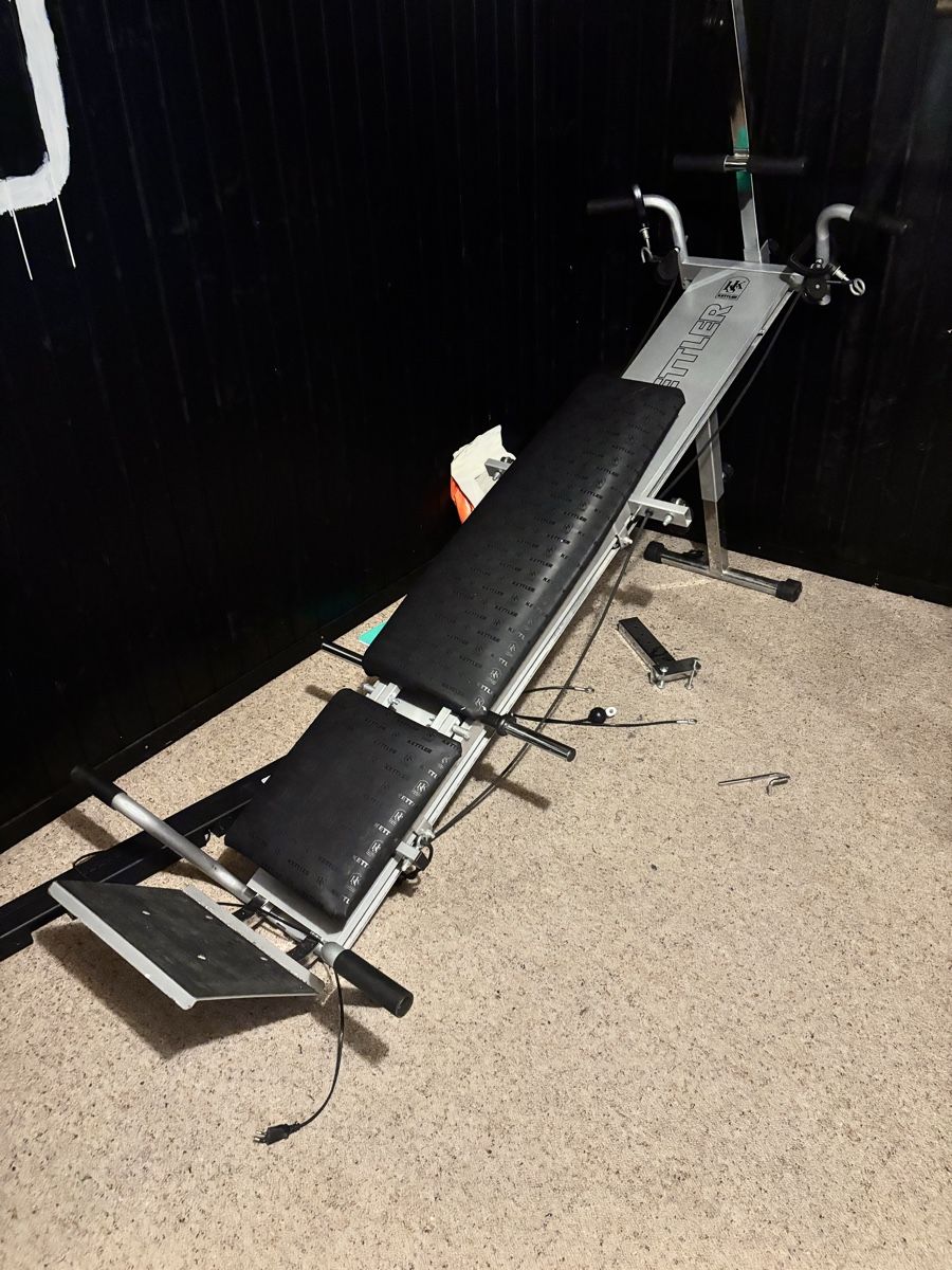 Kettler Vélos d'appartement: Kettler Beinpresse – D'occasion à Schliern b. Köniz par Suena1