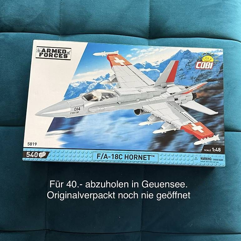 Modellbausätze & Standmodelle: F/A-18C Hornet  – Neu und originalverpackt aus Geuensee von Liebesbekenntnis
