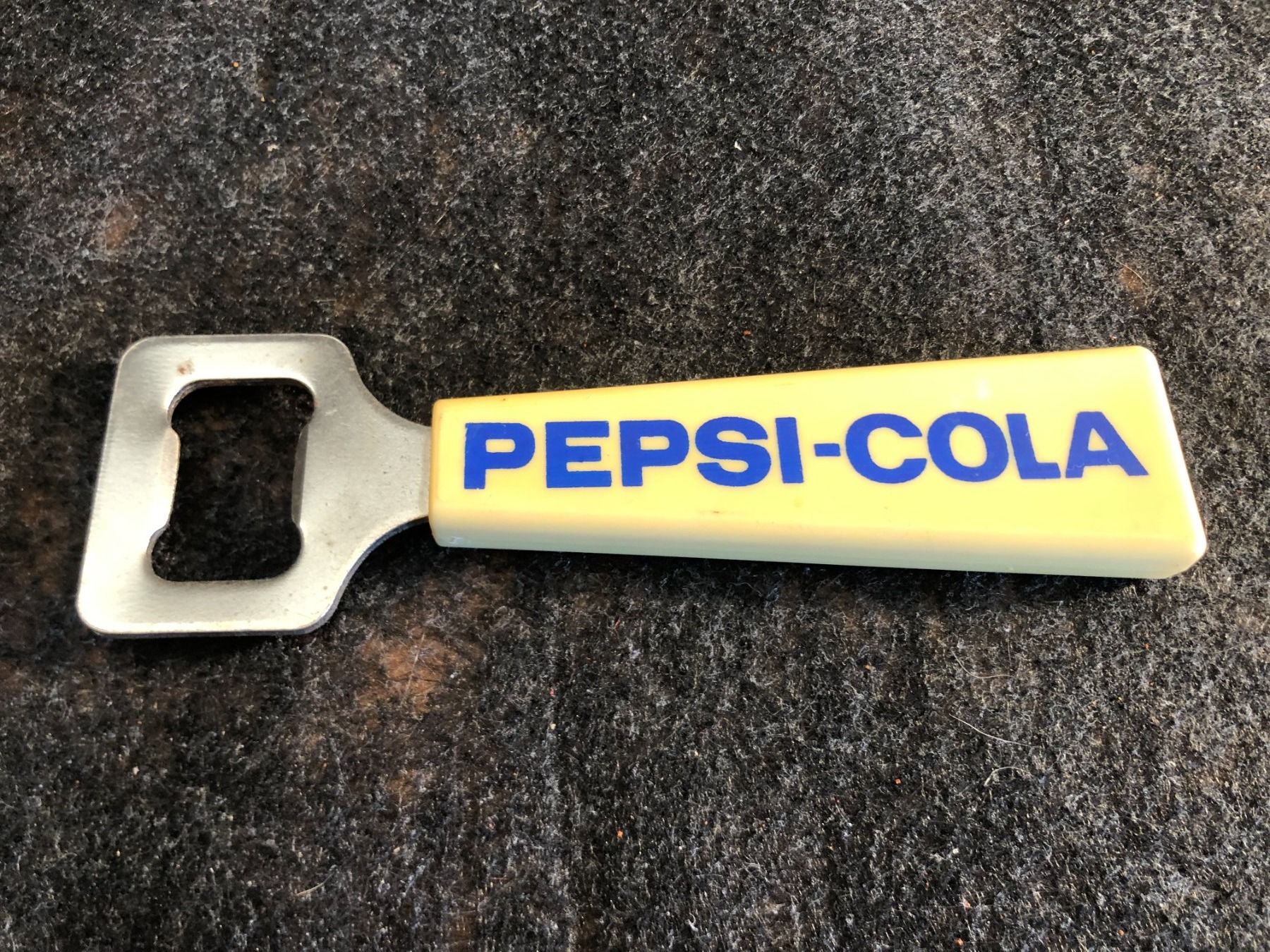Flaschenöffner & -verschlüsse: Décapsuleur Pepsi vintage. – Gebraucht aus Saignelégier von Dubois_Vintage 1