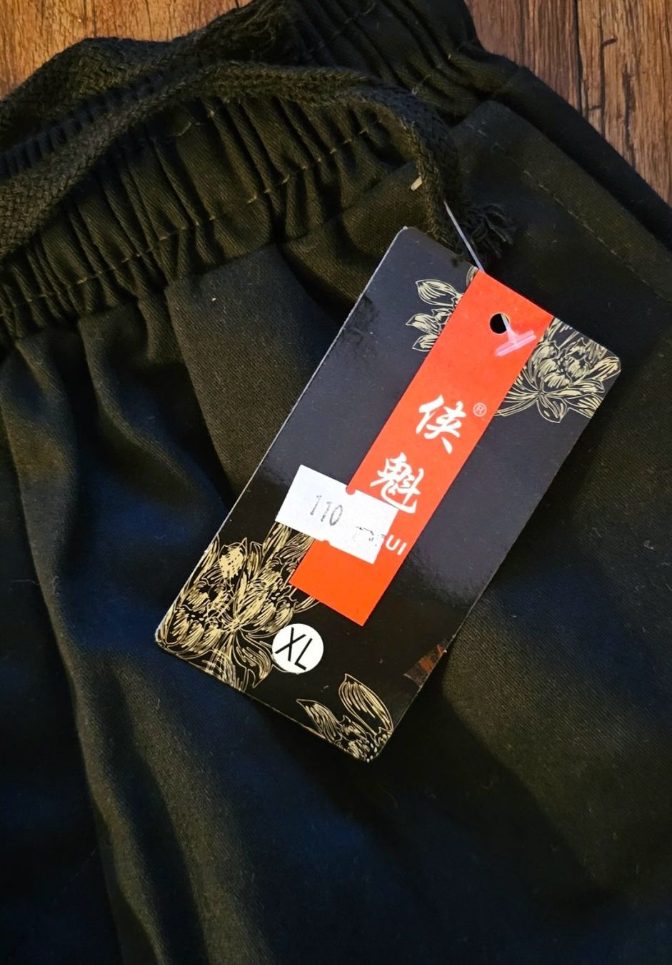Pantaloni: Instagram Hose (schwarz/original) – Usato da Oberdorf NW venduto da NadjaBJTravel 1