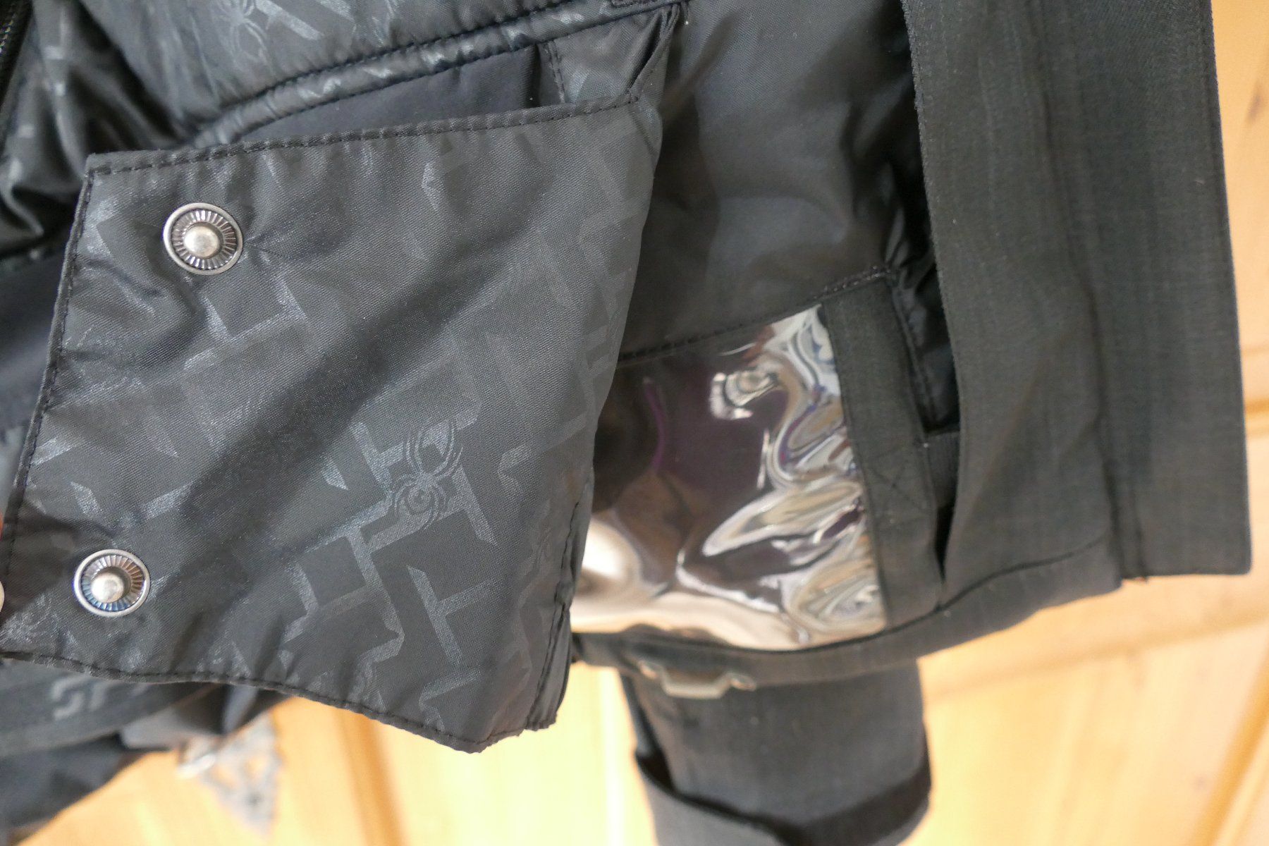 Spyder Jacken: Spyder Jacke Damen 38 – Gebraucht aus Ennenda von maro09 6