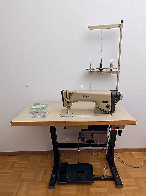 Macchine da cucire: Industrienähmaschine PFAFF 563 – Usato da Luzern venduto da alflolin 4