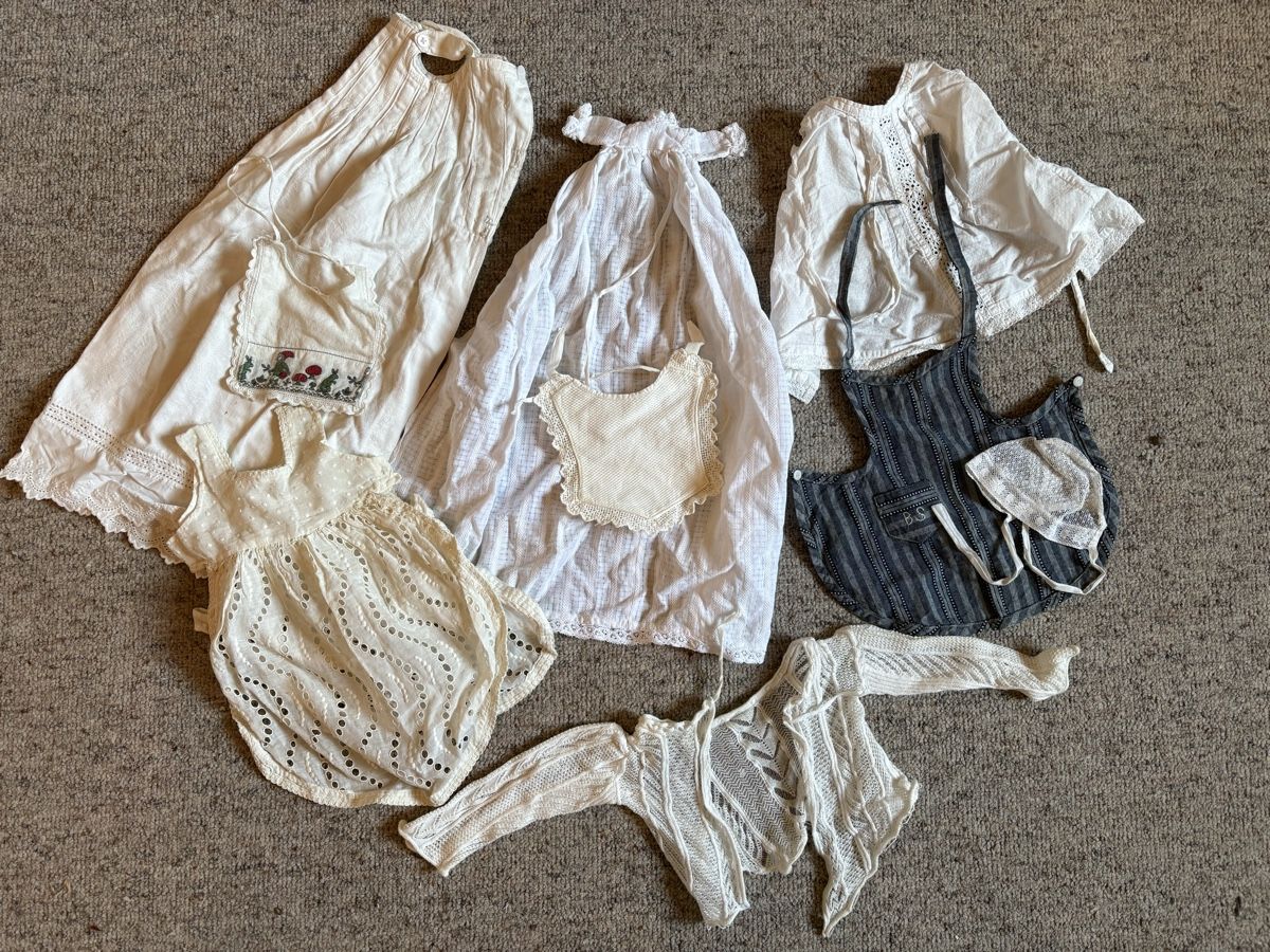 Bambole: Puppenkleider – Usato da Schönenberg ZH venduto da Roxana8820