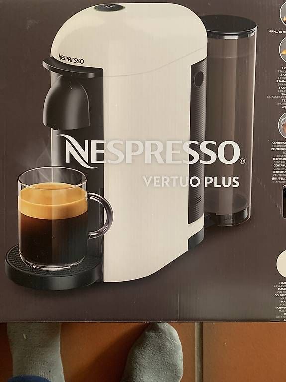 Macchine per caffè & Macchine per espresso: Kaffeemaschine Nespresso Vertuo Plus – Usato da Seuzach venduto da Seestern4