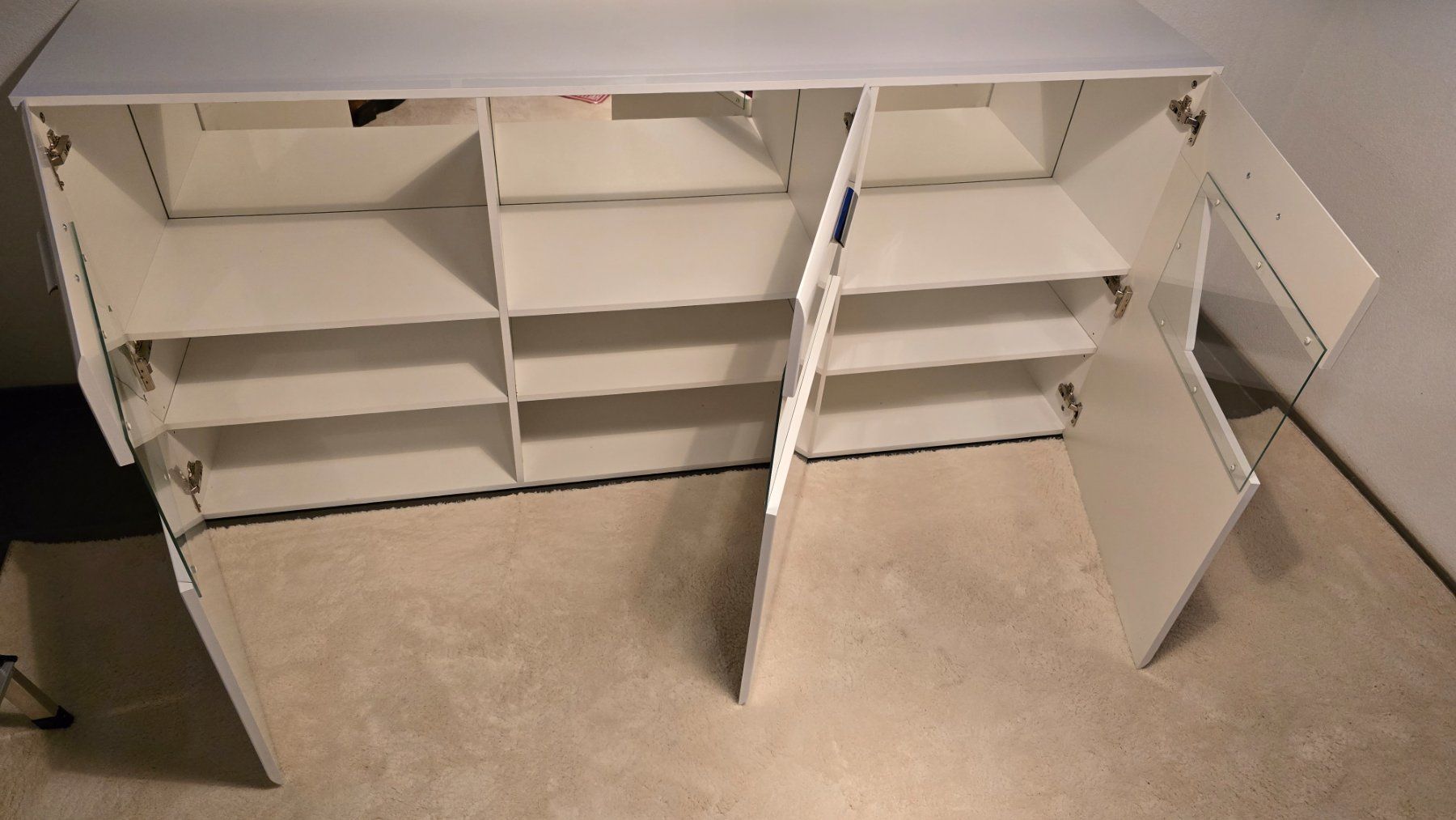Credenze: Meuble Sideboard, Excellent état, avec miroirs – Usato da St-Sulpice VD venduto da GT3RS 5