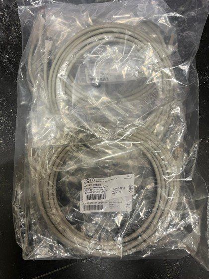 Cavi: Karton mit 31 Patch-Kabel RJ45 (div. Längen) – Nuovo (secondo la descrizione) da Stansstad venduto da obelixmax 2