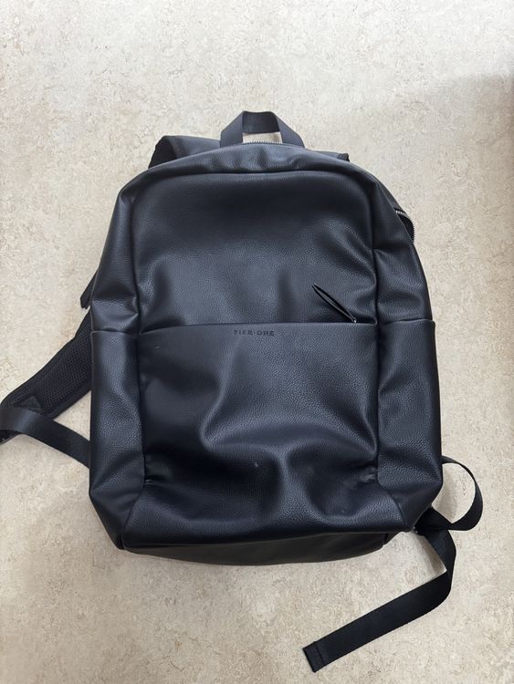 Zaini: Schwarzer Rucksack Leder Optik – Usato da Zürich venduto da swiss.tech