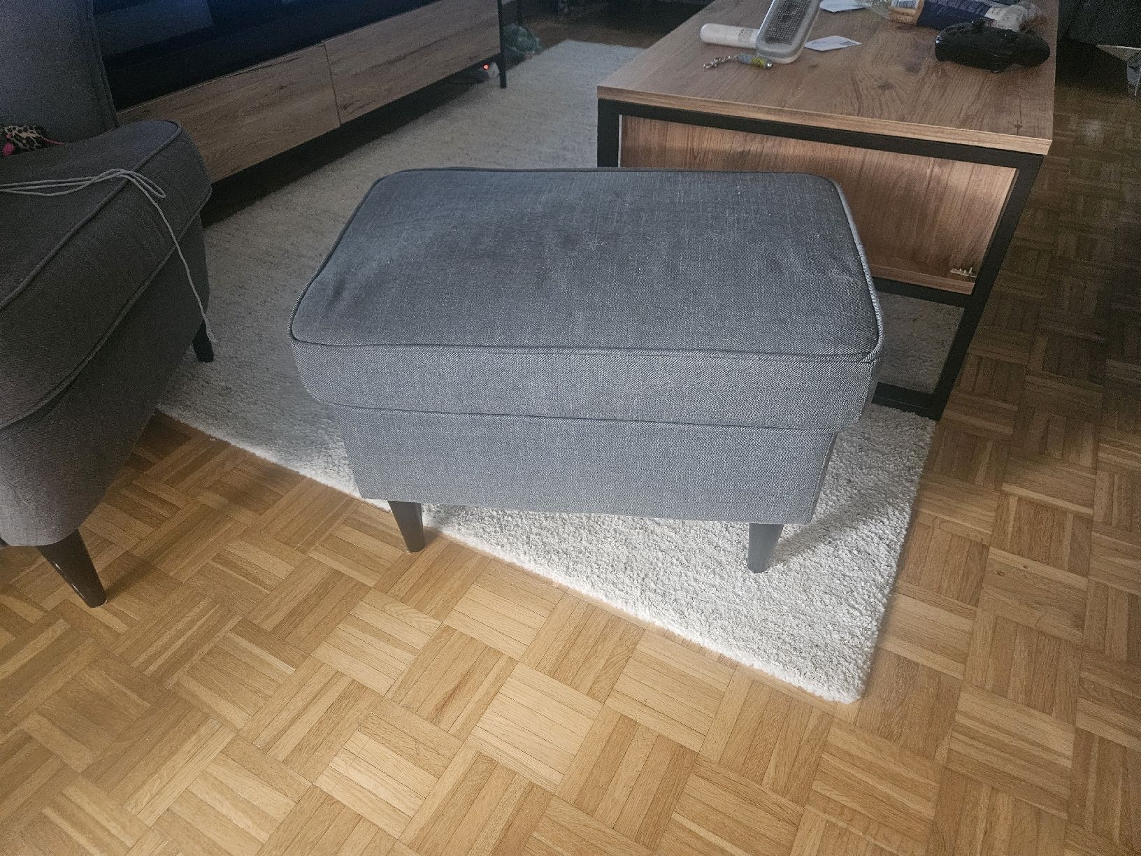 Ikea Poltrone: Ohrensessel mit Hocker – Usato da Oetwil am See venduto da Alija.M 1